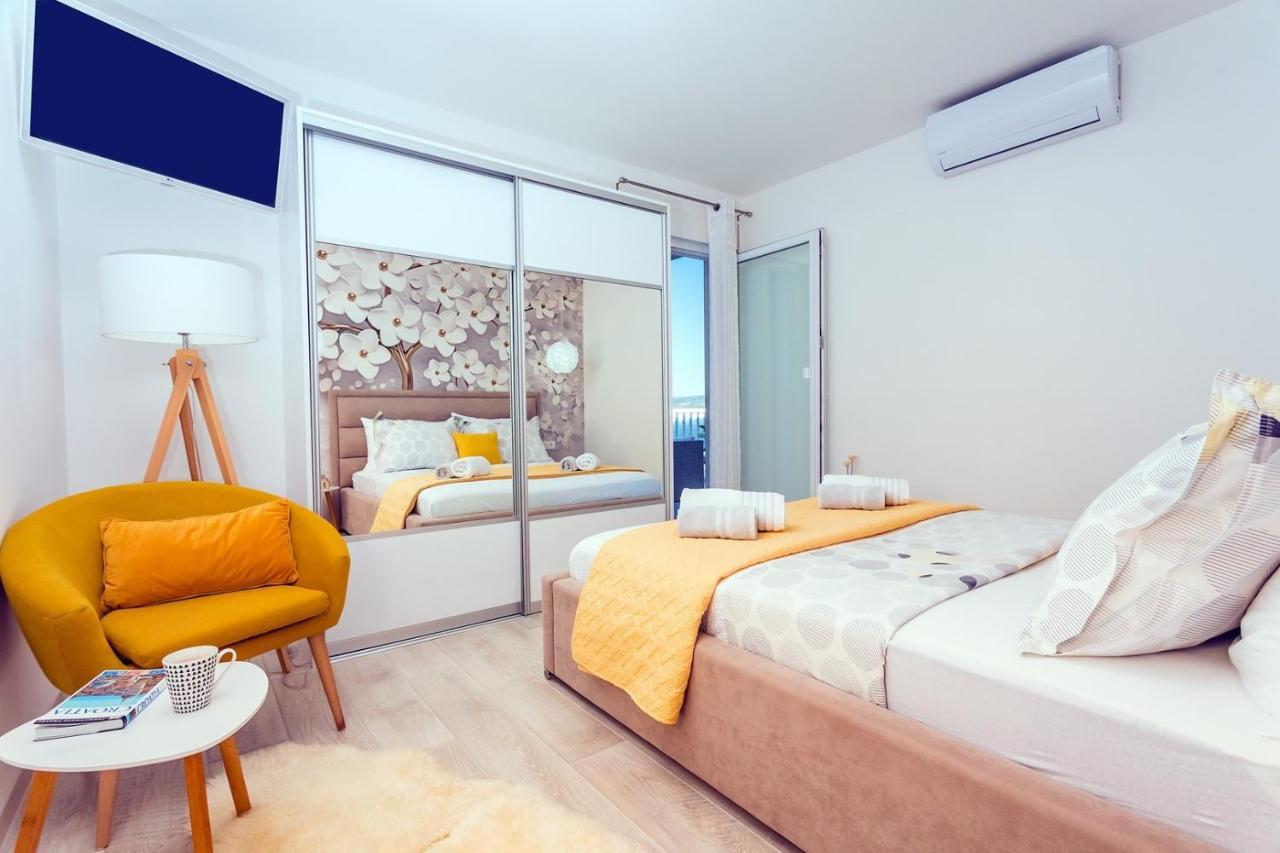 Villa Matan - Only 200M From The Sandy Beaches, Private 28M2 Pool Omiš Eksteriør bilde
