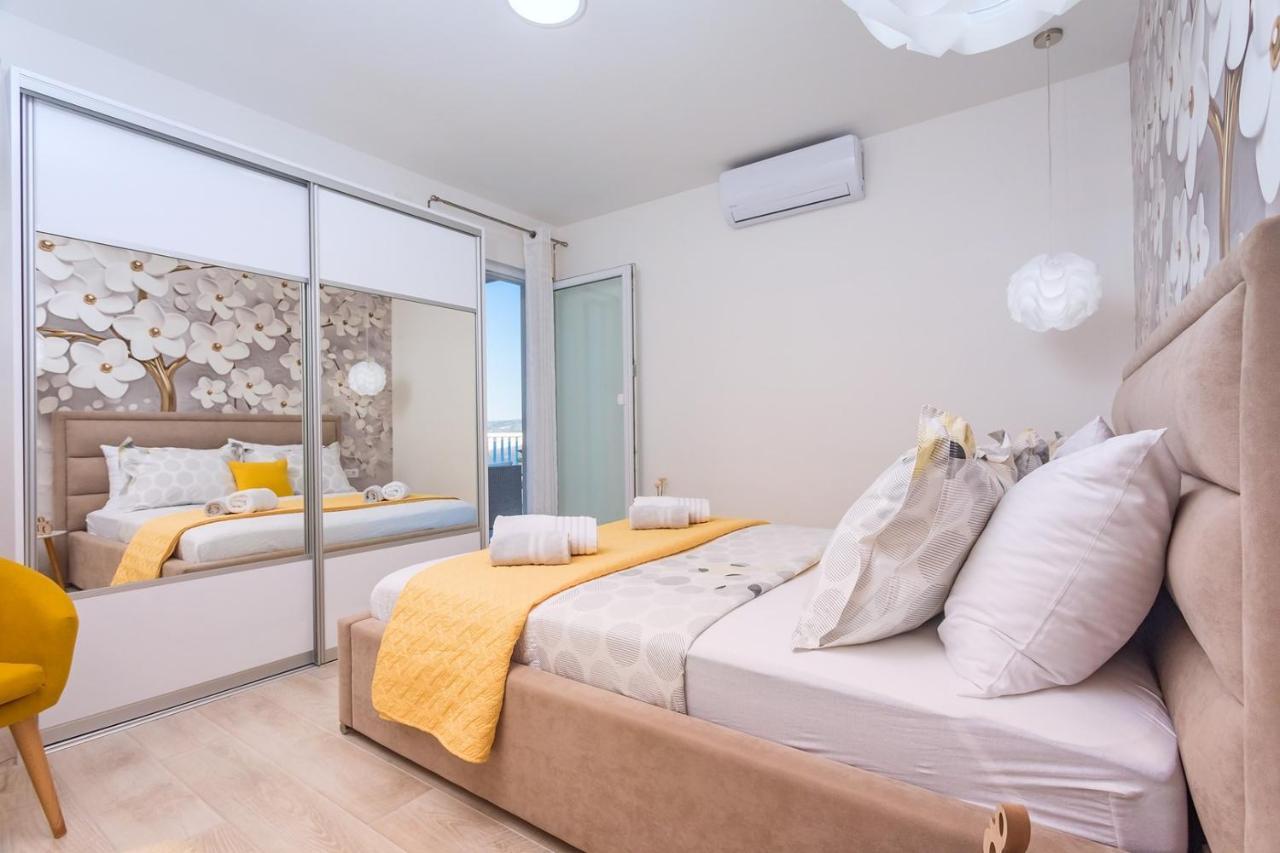 Villa Matan - Only 200M From The Sandy Beaches, Private 28M2 Pool Omiš Rom bilde