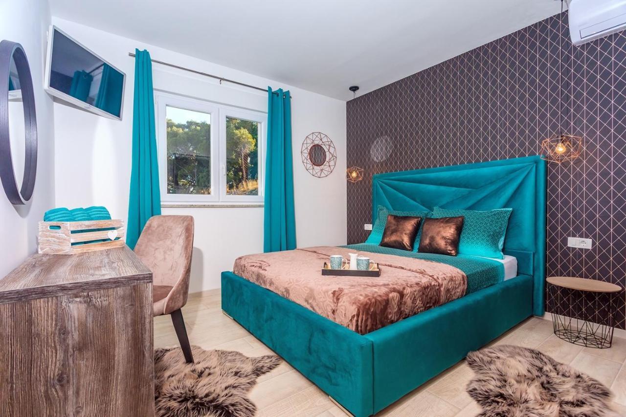 Villa Matan - Only 200M From The Sandy Beaches, Private 28M2 Pool Omiš Rom bilde