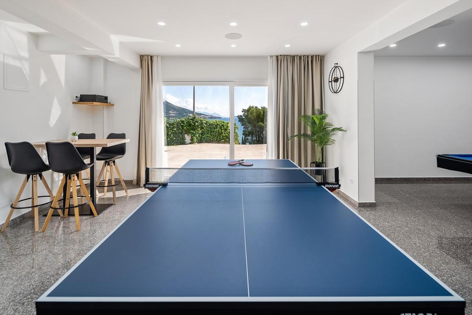 Villa Matan - Only 200M From The Sandy Beaches, Private 28M2 Pool Omiš Eksteriør bilde
